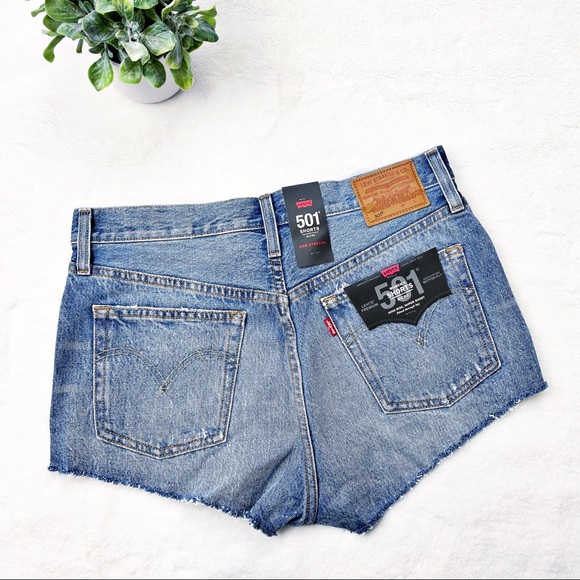 Levi’s Button Fly 501 Super Short Shorts NWT 30 - Picture 6 of 10